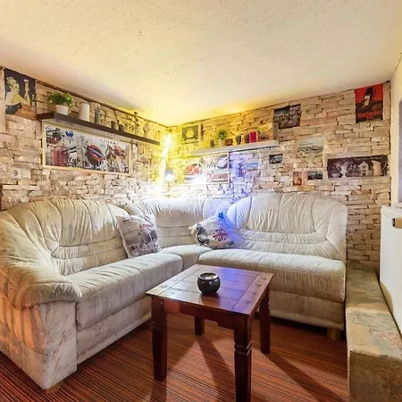 In Mit Eigener Terrasse