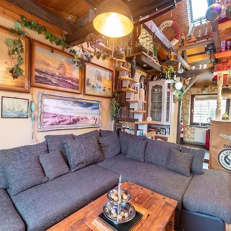 In Mit Eigener Terrasse *